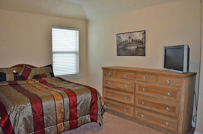 Building Photo - 14502 Dakota Bend Dr