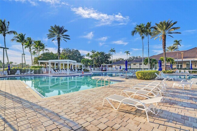 Building Photo - 712 Tulip Cir