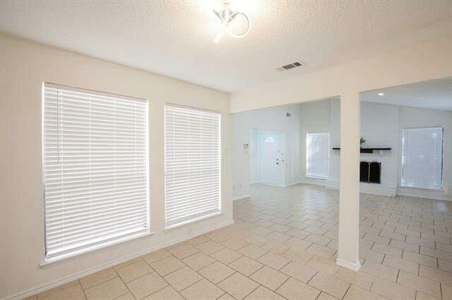 Building Photo - 12501 Hornbeam Dr