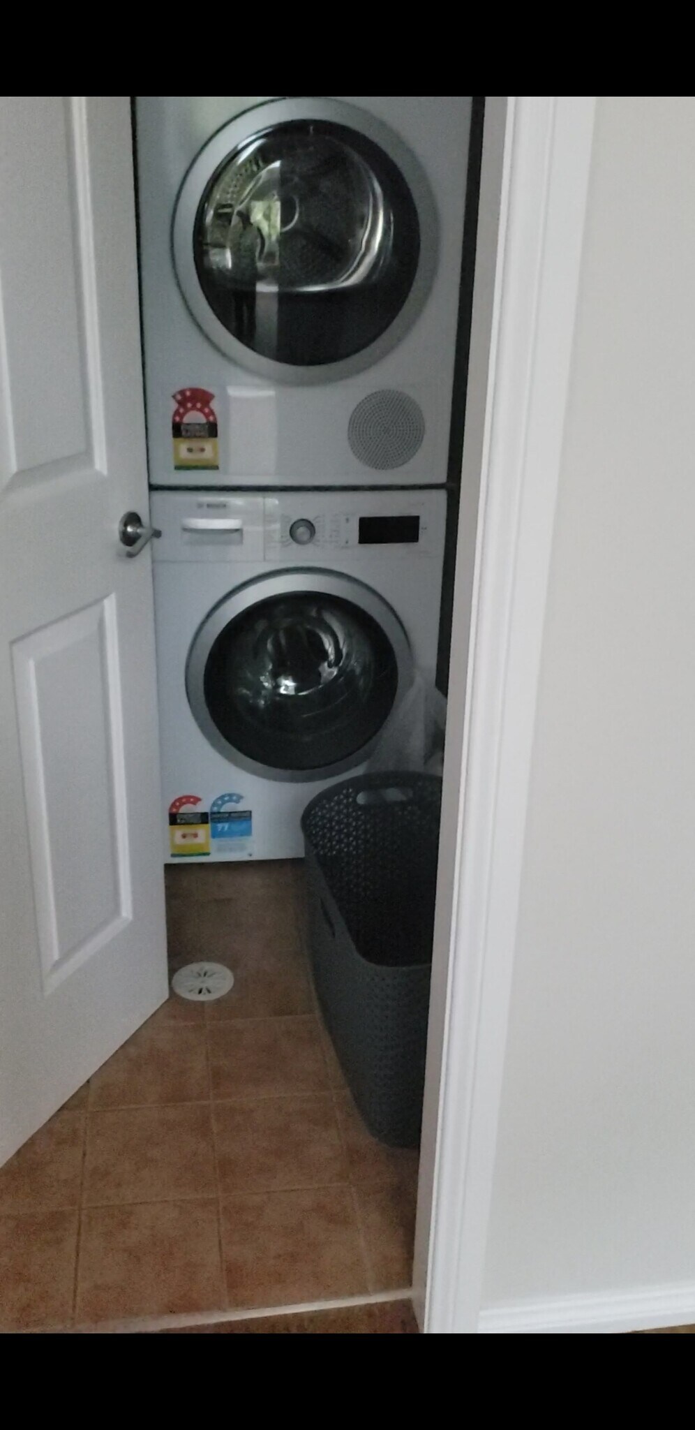 Washer dryer - 424 Oak St