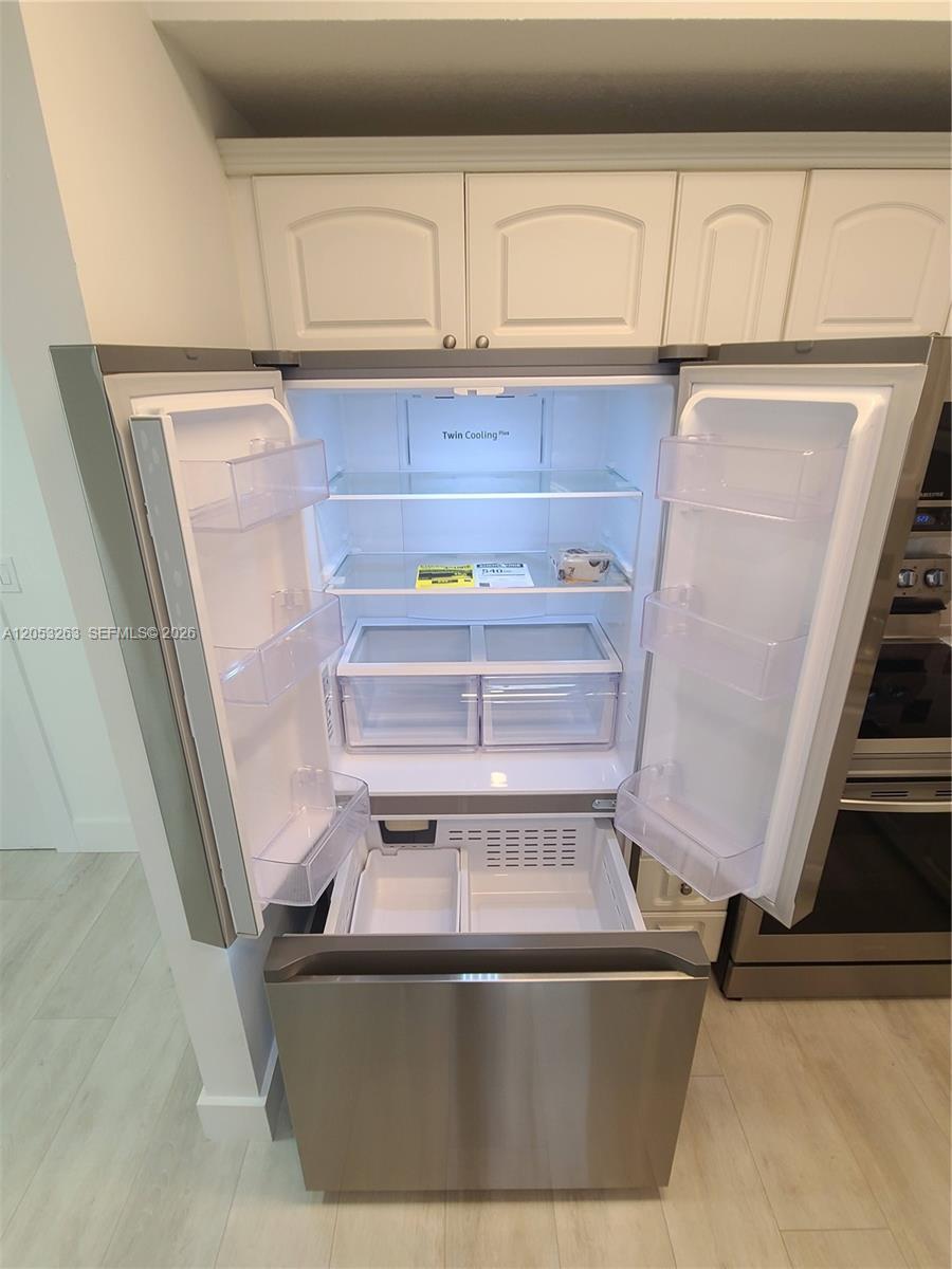 Building Photo - 3500 Coral Way
