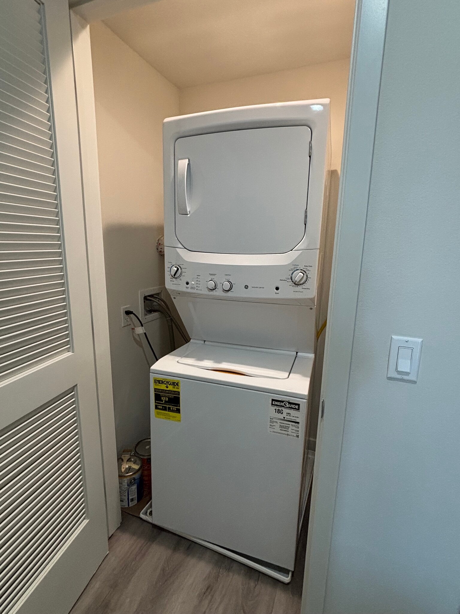 In-Unit Washer & Dryer - 419 N Chandler Ave