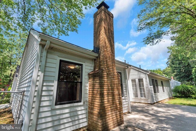 Building Photo - 1836 Ralston Pl