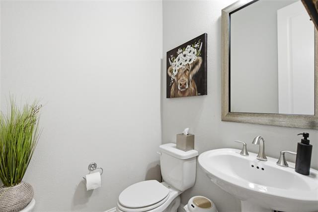 Building Photo - 7400 Van Tuyl Pkwy