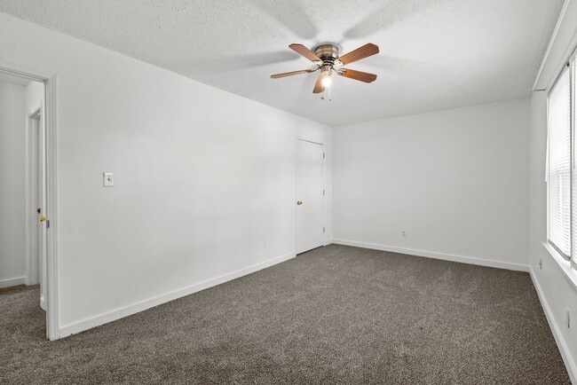 Building Photo - 8 Blocks from Garden City Beach! 2 Bed/1.5 Bath Duplex