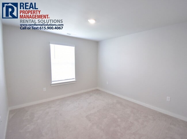 Building Photo - Beautiful 3 bedroom+loft townhome with an attached garage! Triple Blackman schools