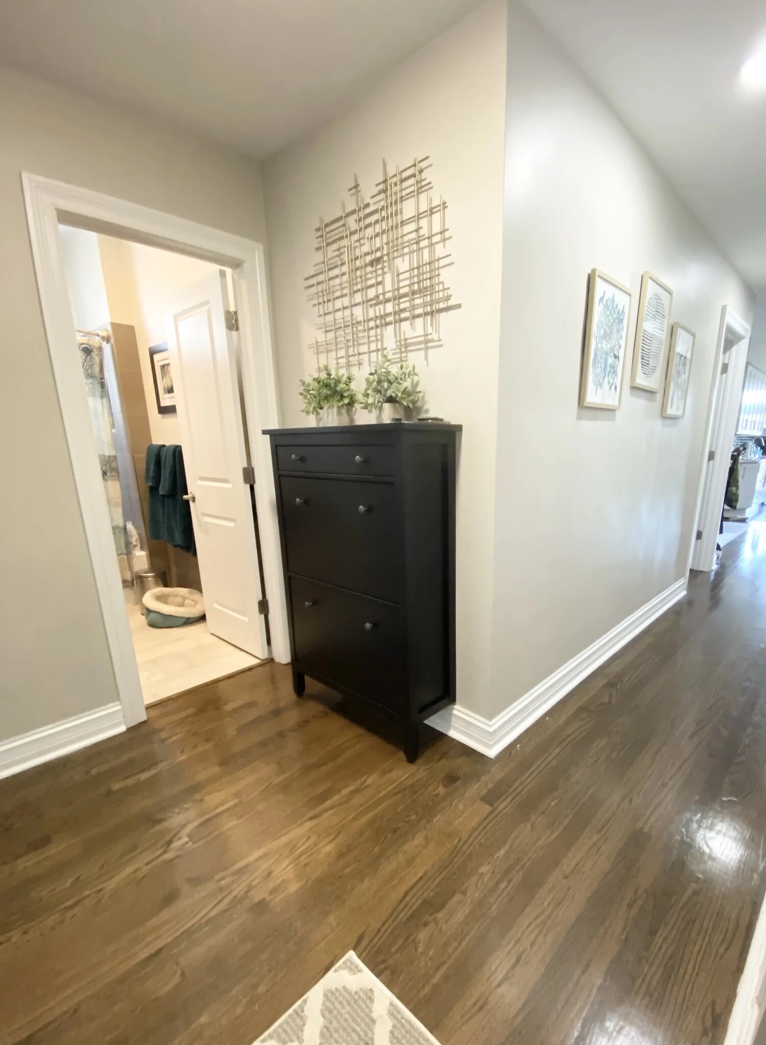 hall view from front door - 1307 North Artesian Avenue, Unit 2