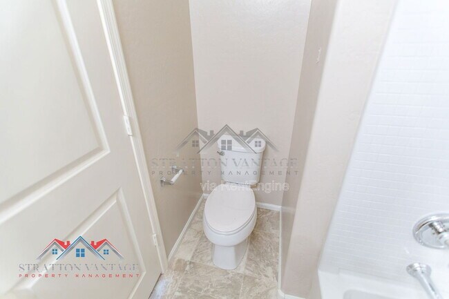 Building Photo - 2218 N 77th Dr