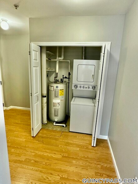 Building Photo - 1 Cityview Ln