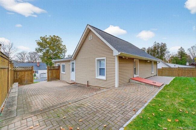 Building Photo - 913 Parkway Pl