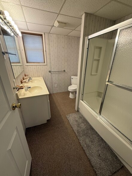 Bathroom - 302 N Maple St