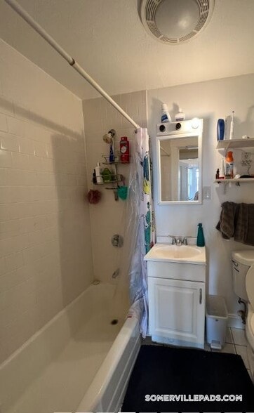 Building Photo - 59 Cedar St