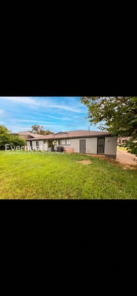 Building Photo - 3669 Hillbrook Rd