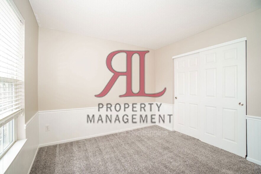 Building Photo - 106 Portrait Cir