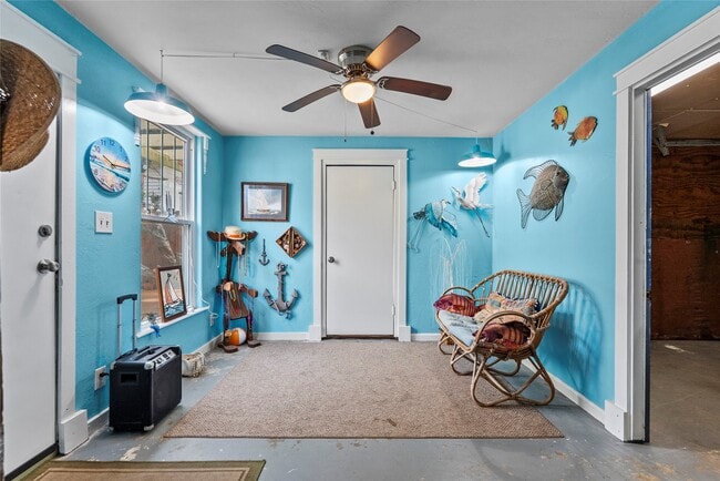 Building Photo - 1725 Avenue O