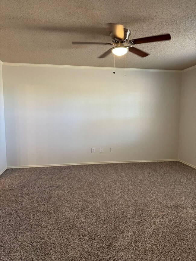 Building Photo - Shadow Hills Delight