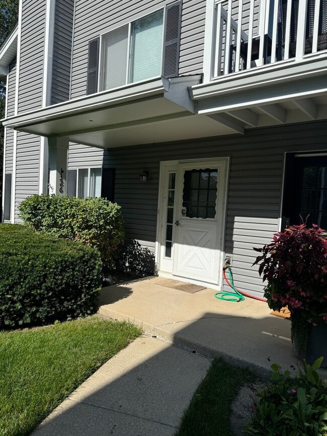 Primary Photo - 1326 Barclay Ln