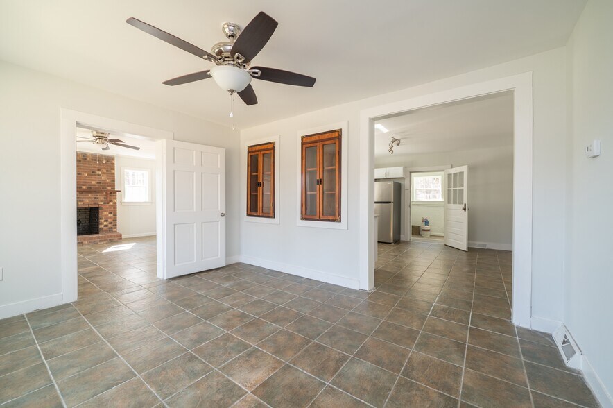 Building Photo - 1473 Briarcliff Dr