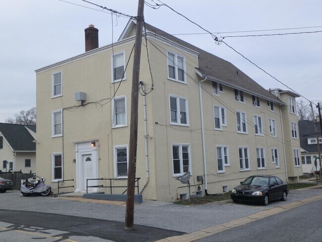 Building Photo - 20 Glenrich Ave