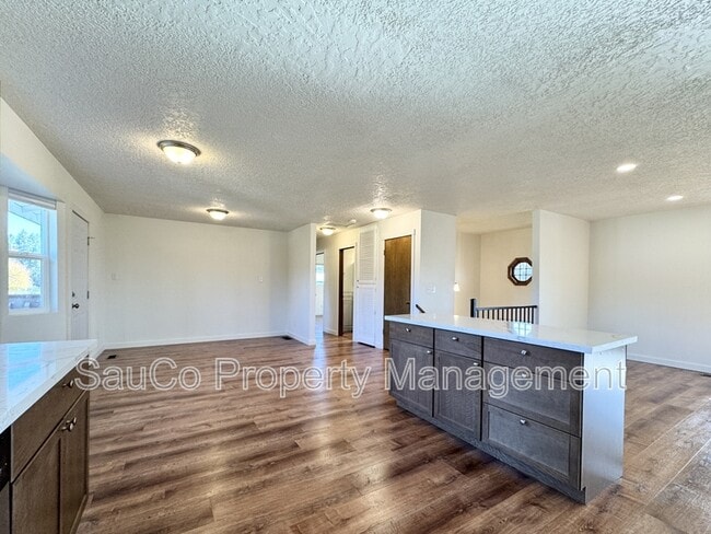 Building Photo - 21965 NW Phillips Rd