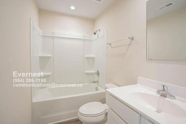 Building Photo - 3003 Soft Breeze Dr