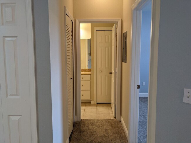 Building Photo - Southern Pines Condo in Winter Garden