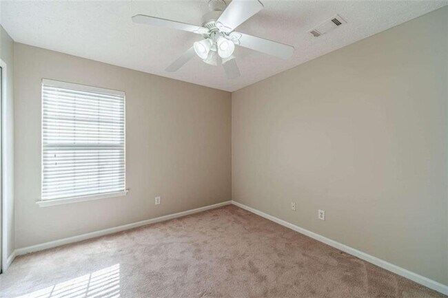 Building Photo - 934 Dominion Walk Dr SW