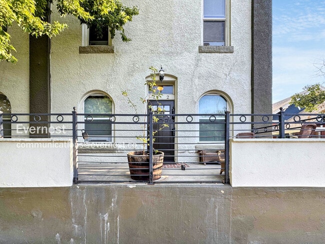 Building Photo - 3127 W 28th Ave