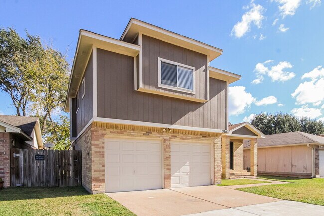 Building Photo - 7615 Alegria Dr