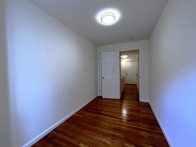 Building Photo - 67-135-135 Dartmouth St