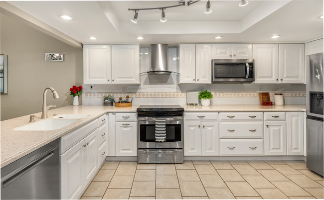 Building Photo - 25429-25213 213th Ave SE