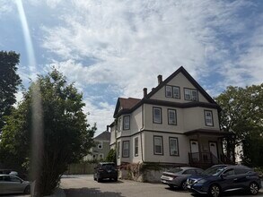 Building Photo - 253 Whitwell St