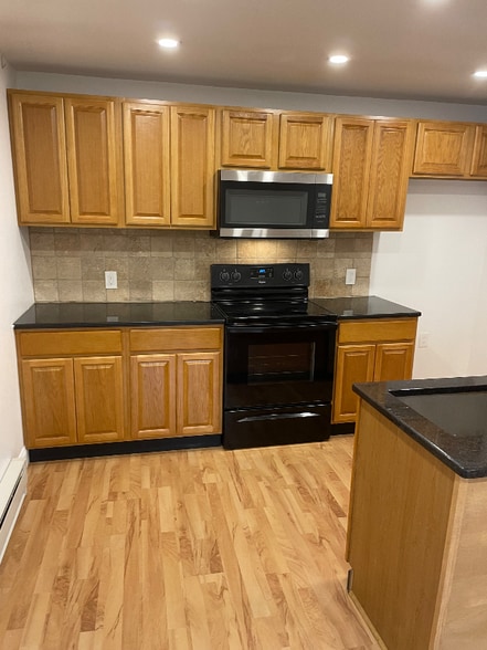 Building Photo - 930 Gravel Pike