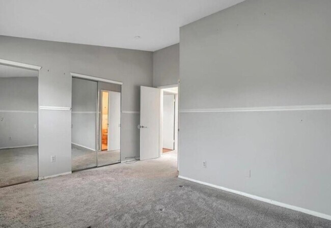 Building Photo - 3404 Whispering Hls