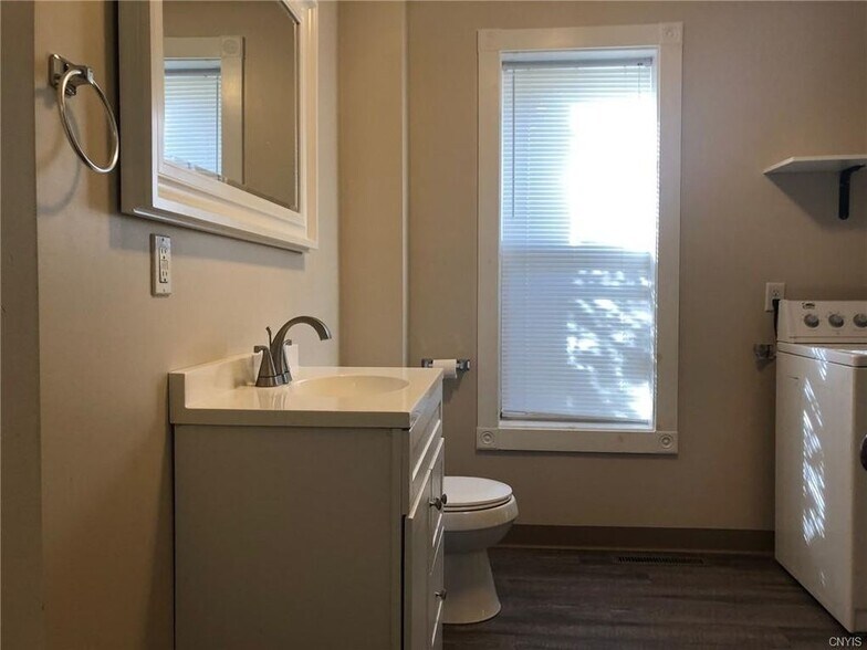 Building Photo - 18 Woodruff St