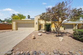 Building Photo - 5250 Woodspring Dr