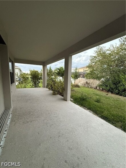 Building Photo - 107 SW 34th Pl