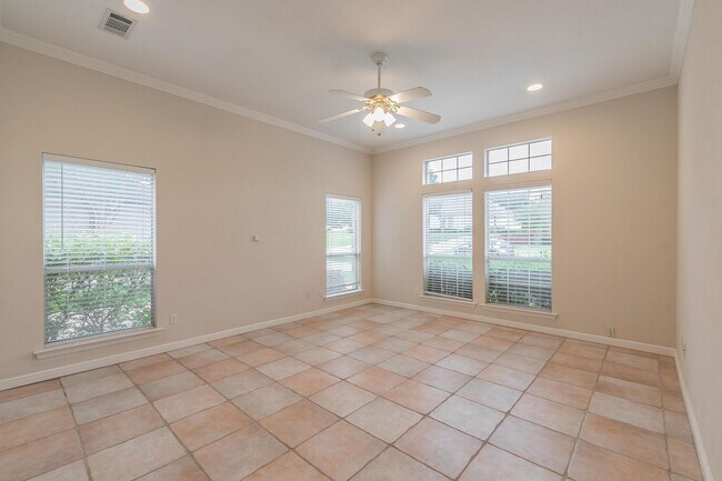 Building Photo - Beautiful 4 Bedroom Home in Ridgmar
