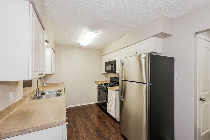 Building Photo - 629 Dawn Dr