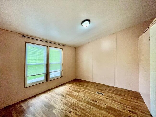 Building Photo - 535 Swihart Rd