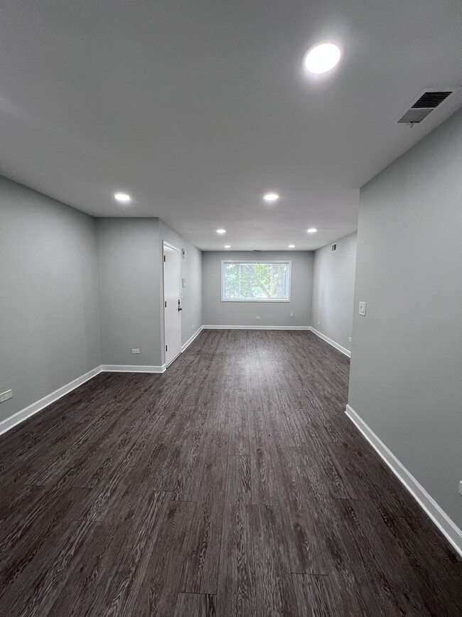 Building Photo - 224 E Rimini Ct