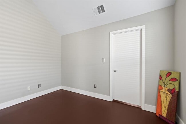 Building Photo - 3104 Candlelight Ct