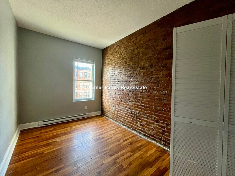 Building Photo - 880 Huntington Ave