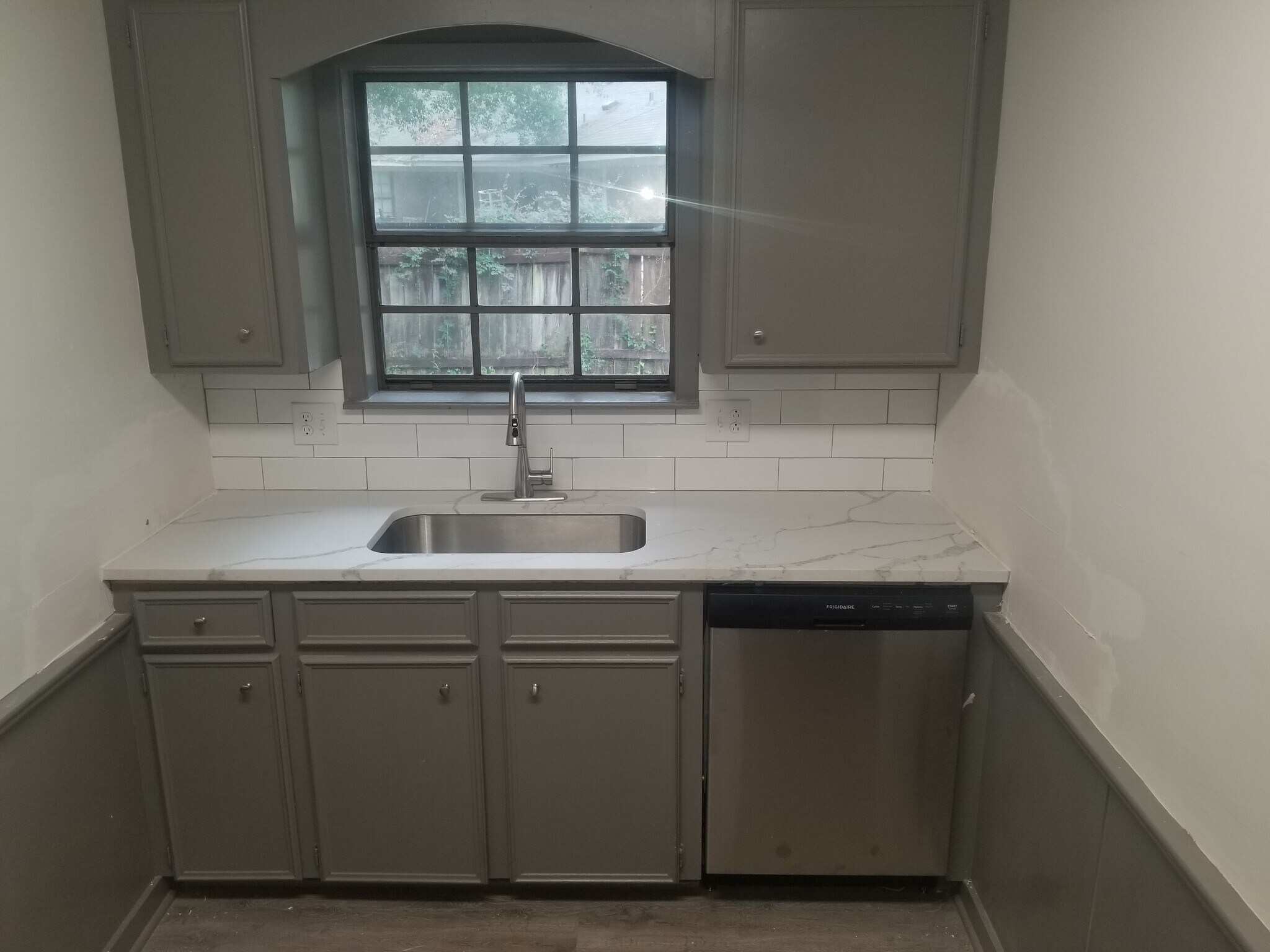 Building Photo - 203 bent creek circle south