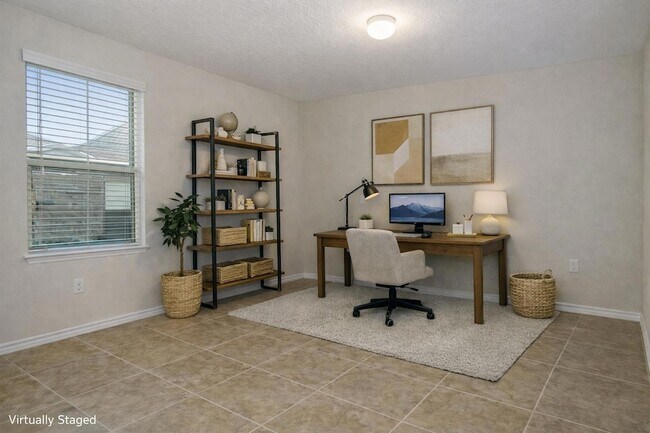 Building Photo - 837 Hillrose Dr