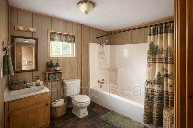 Building Photo - 7435 Cycle Ln