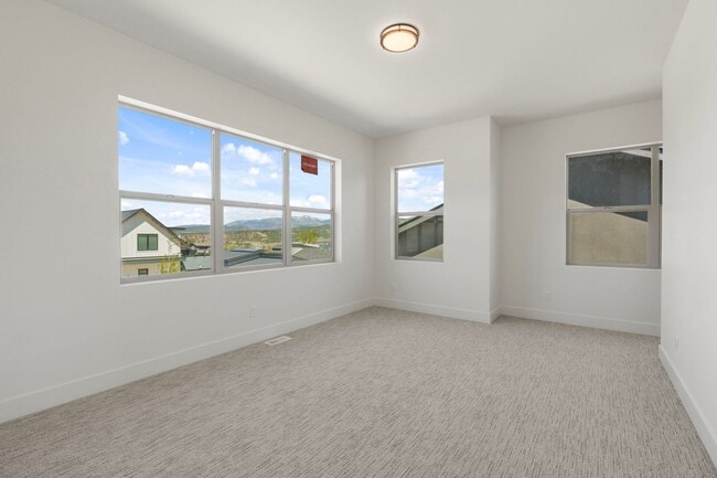 Building Photo - 115 Elevation Dr