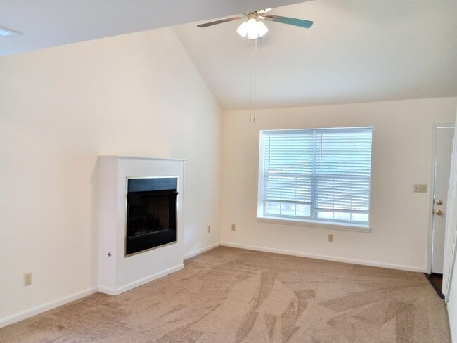 Building Photo - 3501 Delmar Ct