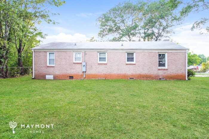 Building Photo - 608 S Fairfield Rd