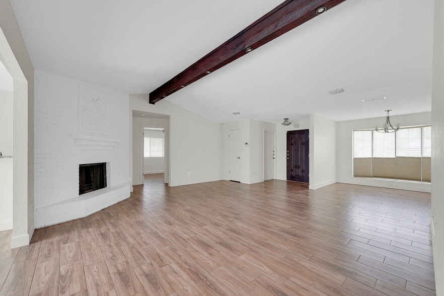 Building Photo - 1517 Robin Ave